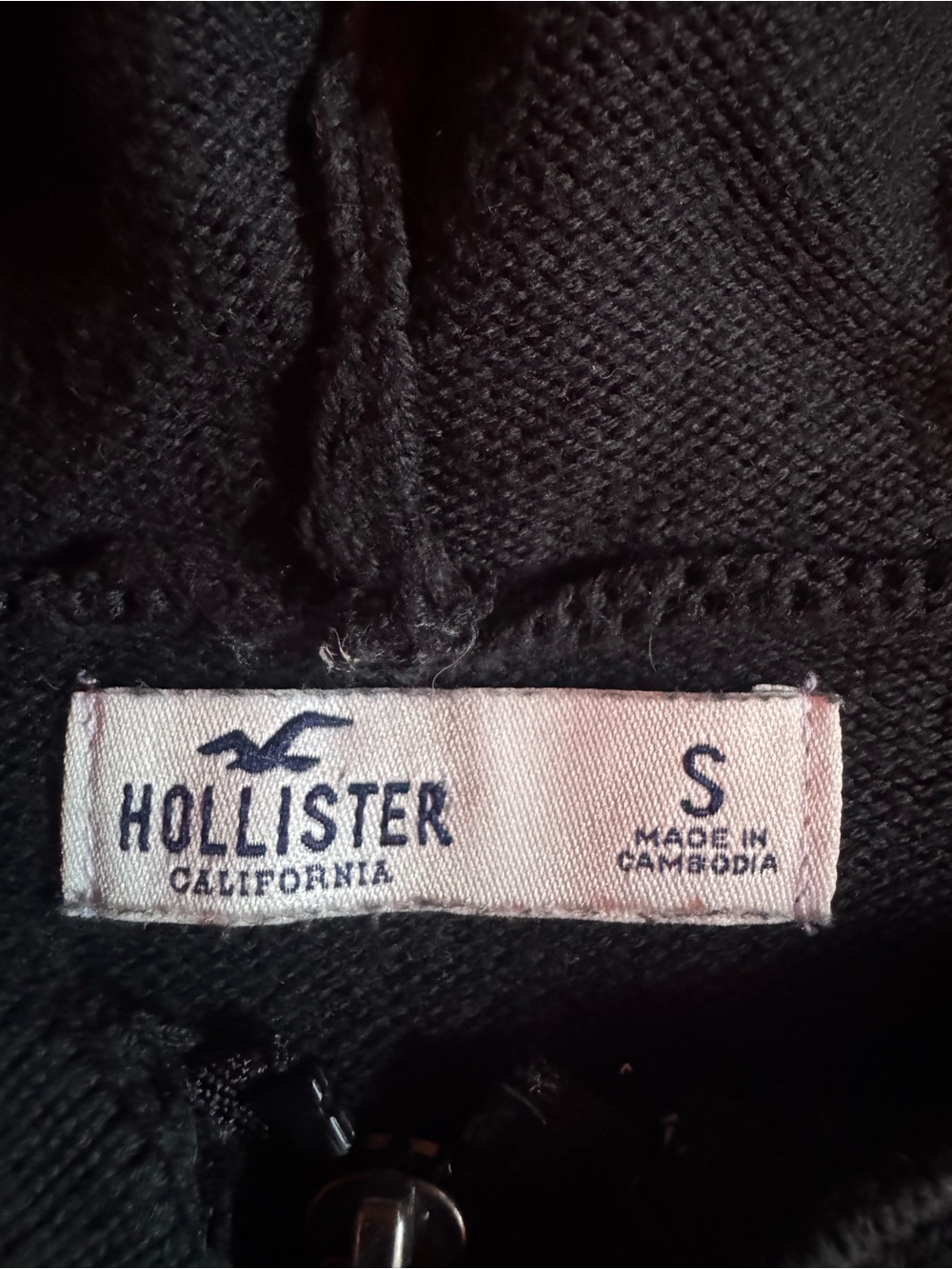 Hollister Black Argyle Half-Zip Sweatshirt with Pink Accent - Picture 4 of 4